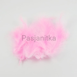 Pióra strusie / jasny róż / ok 20 szt