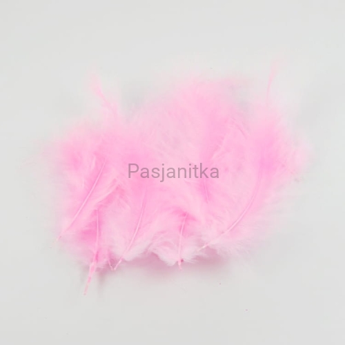 Pióra strusie / jasny róż / ok 20 szt