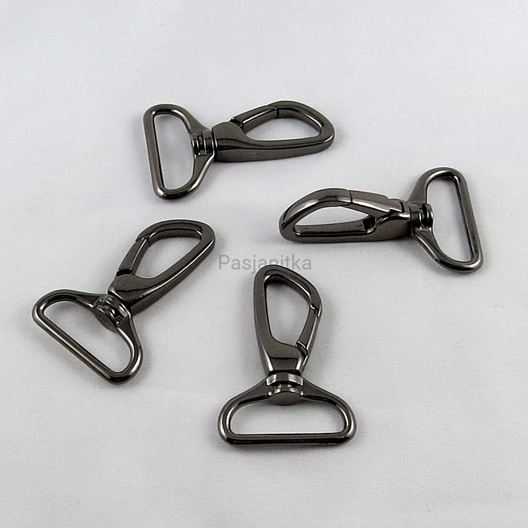 Karabińczyk 32 mm x 63 mm, czarny