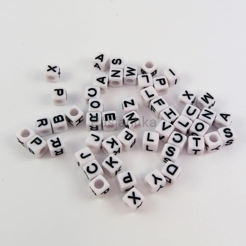 Koraliki Literki plastikowe 6 x 6 mm