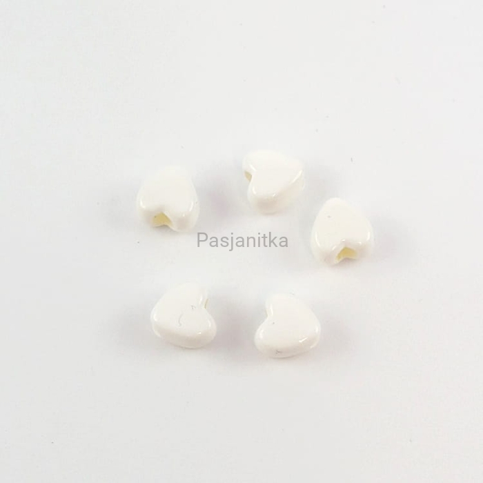 Koraliki plastikowe serduszka 8 mm / 5 szt / biały