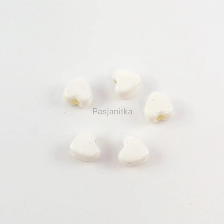 Koraliki plastikowe serduszka 8 mm / 5 szt / biały