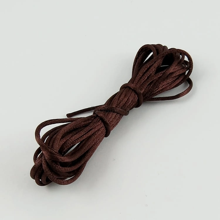 Sznurek satynowy 1 mm / 3 metr / brąz