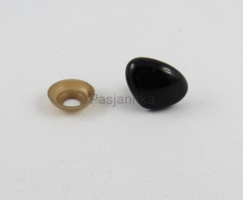 Nos czarny trójkąt 8 x 6 mm