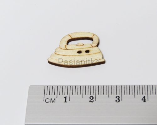 Guzik drewniany żelazko 2,3 cm x 1,7 cm